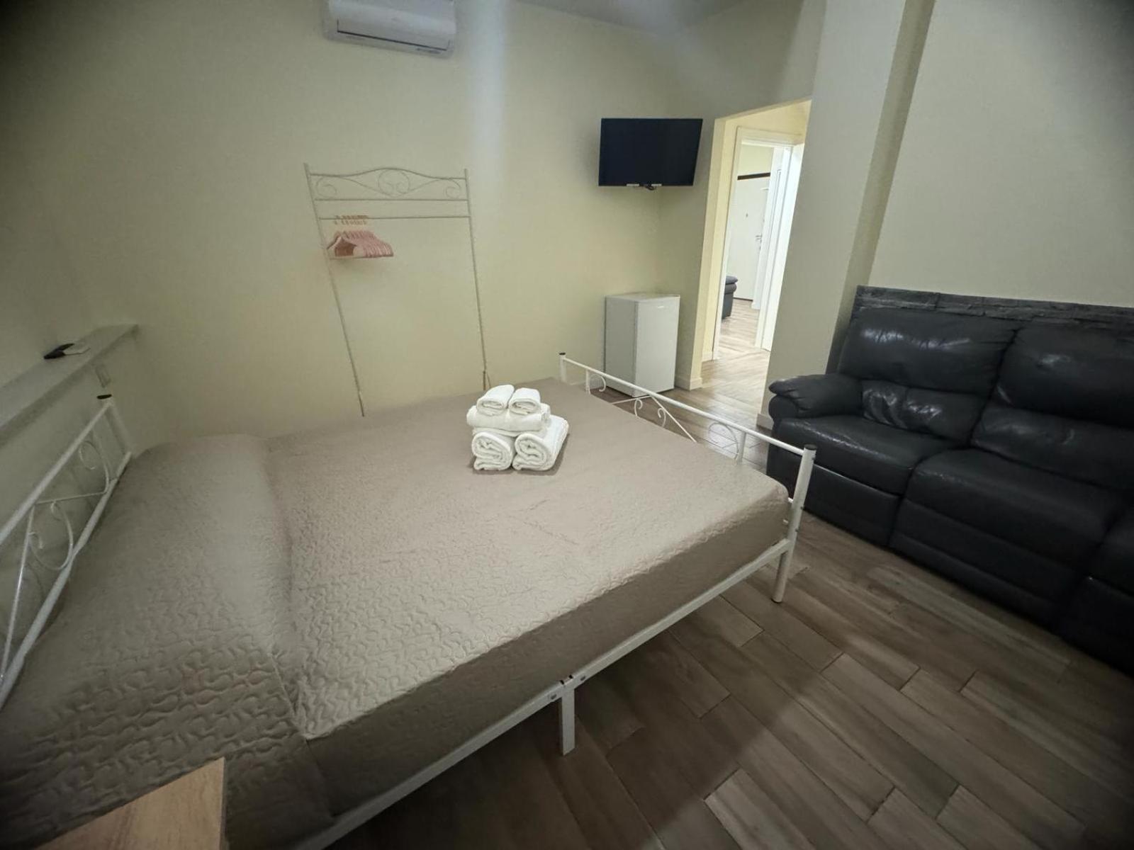 Park 20 Guest House Azzate Dış mekan fotoğraf