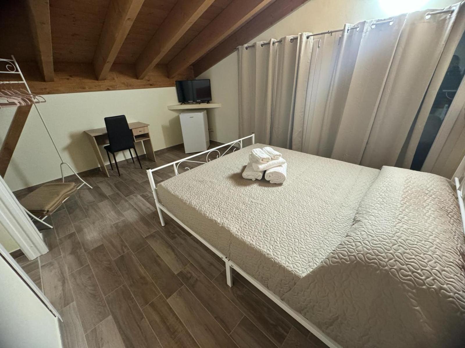 Park 20 Guest House Azzate Dış mekan fotoğraf